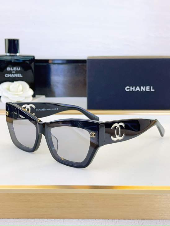 Picture of Chanel Sunglasses _SKUfw80048835fw